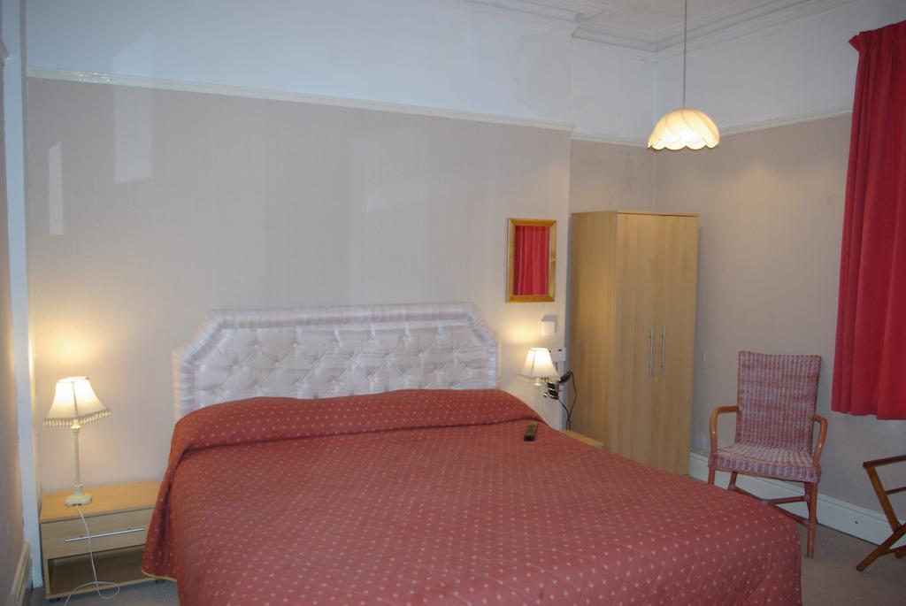 Menai Bank Hotel Caernarfon Oda fotoğraf