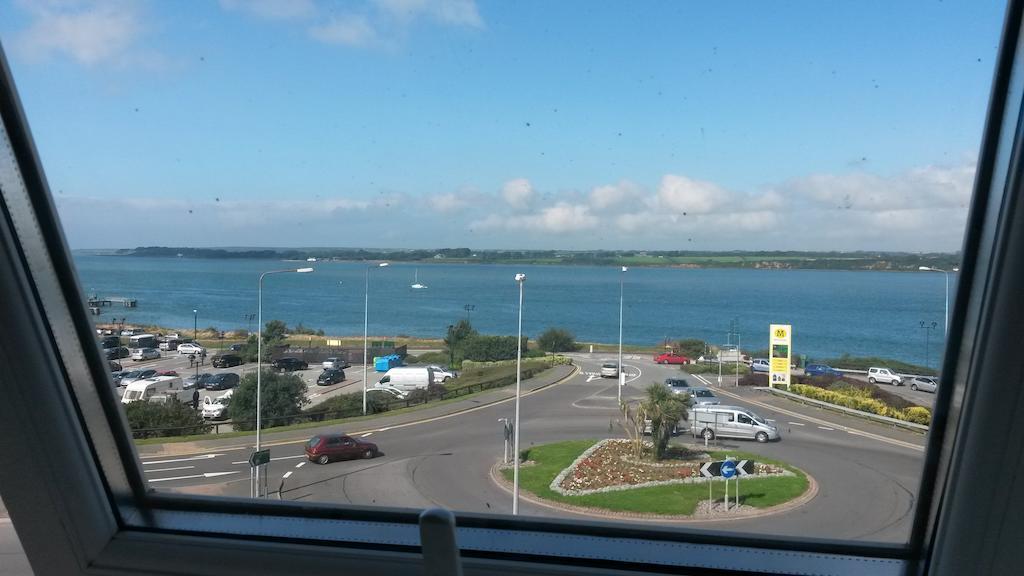 Menai Bank Hotel Caernarfon Oda fotoğraf