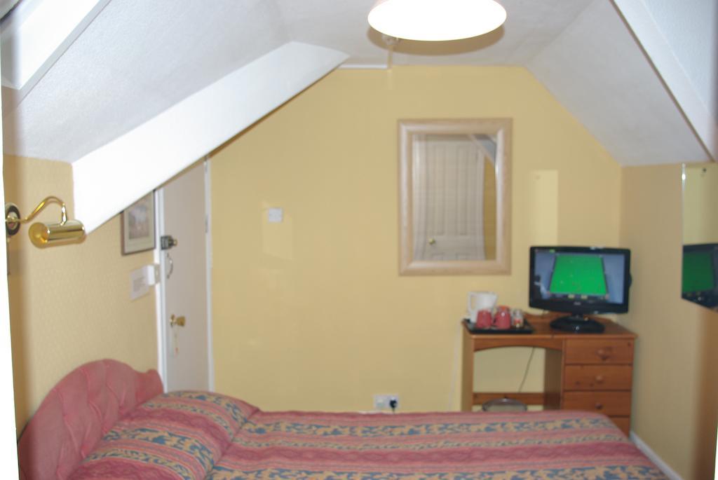 Menai Bank Hotel Caernarfon Oda fotoğraf