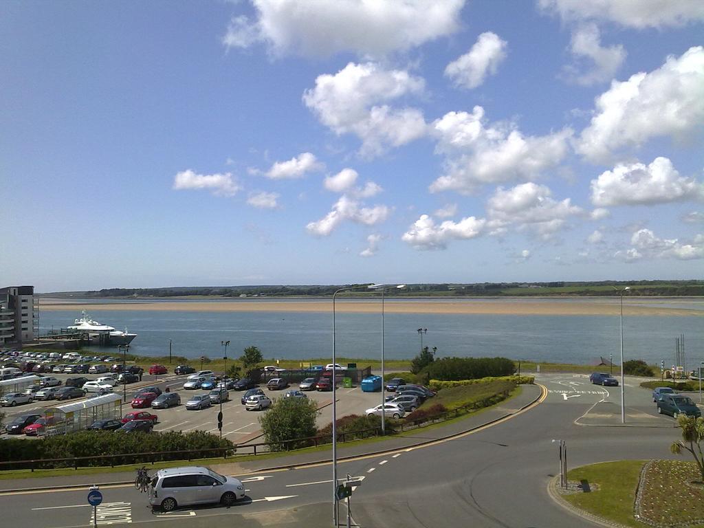 Menai Bank Hotel Caernarfon Oda fotoğraf